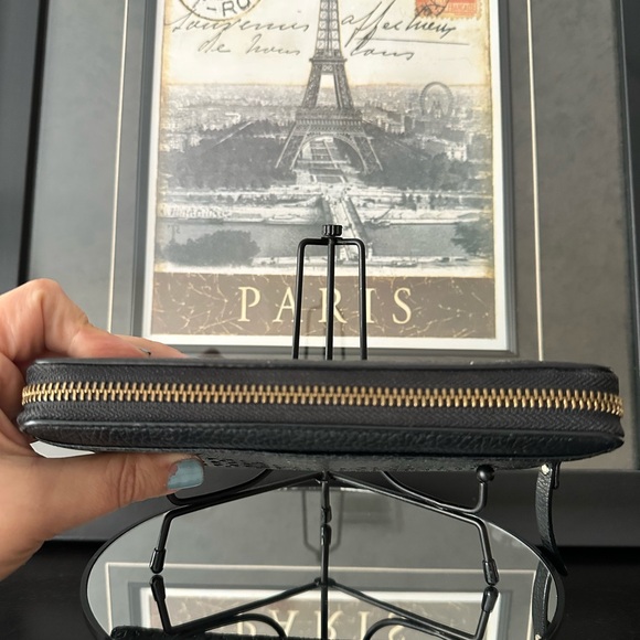 Kate Spade Wakefield Lane Neda Wallet Black Clutch Zip-Around Perforated Leather - Picture 4 of 13